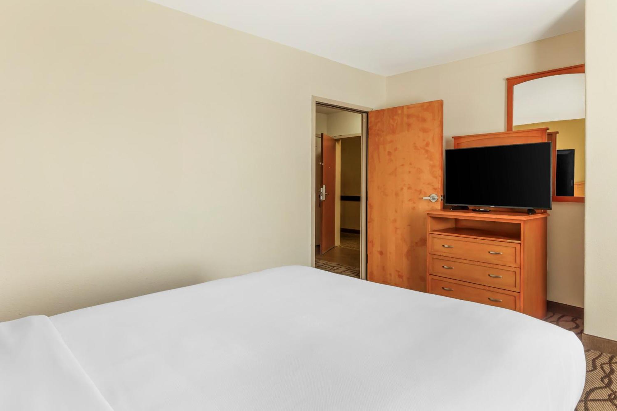 Comfort Inn & Suites Chesapeake - Portsmouth Extérieur photo