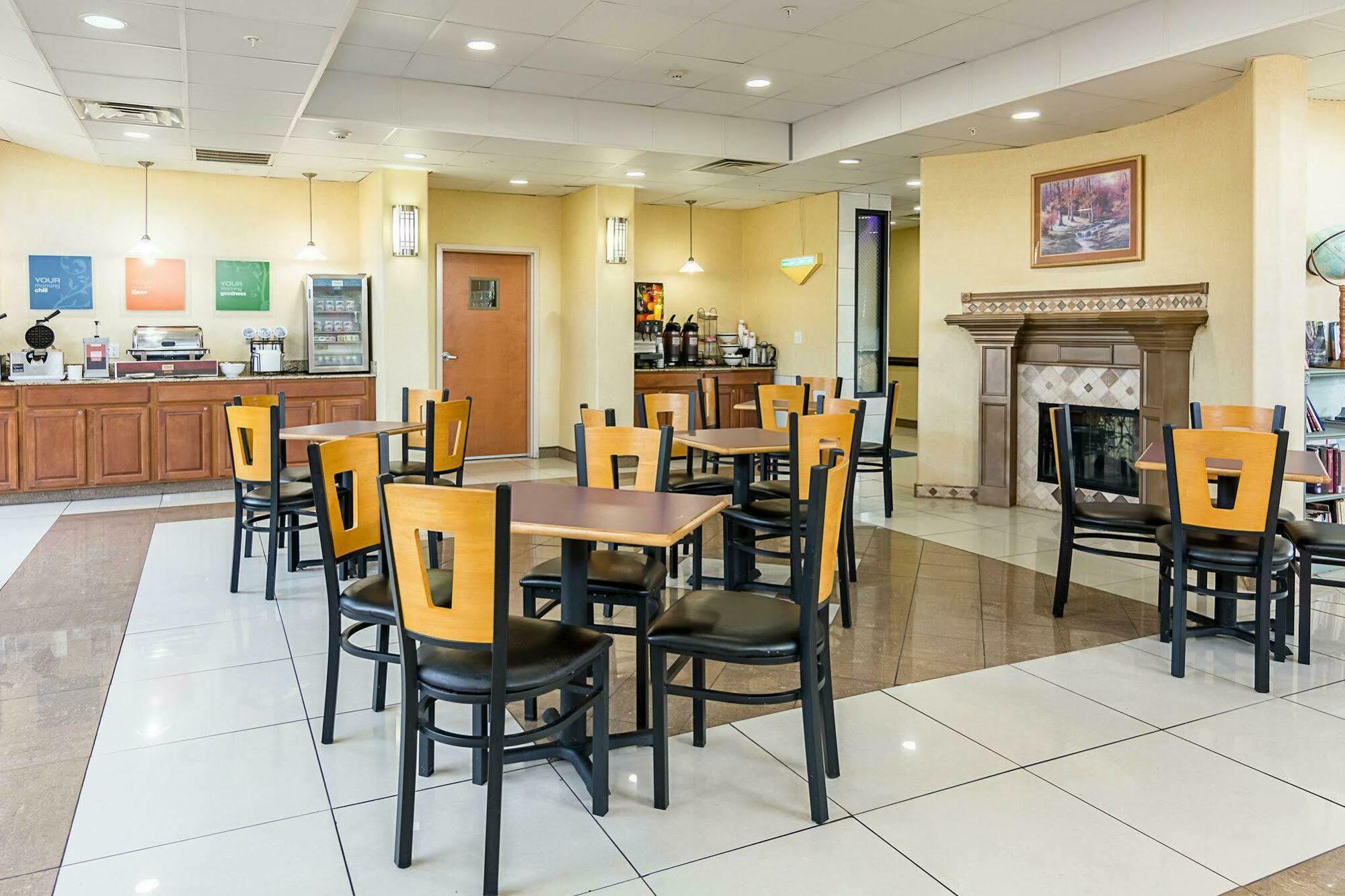 Comfort Inn & Suites Chesapeake - Portsmouth Extérieur photo