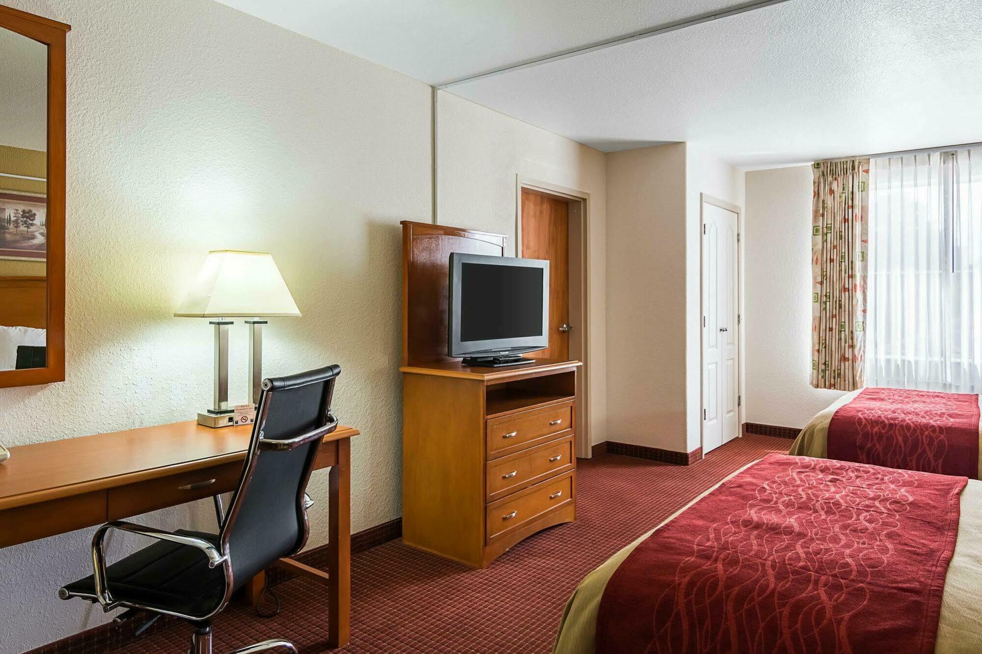 Comfort Inn & Suites Chesapeake - Portsmouth Extérieur photo